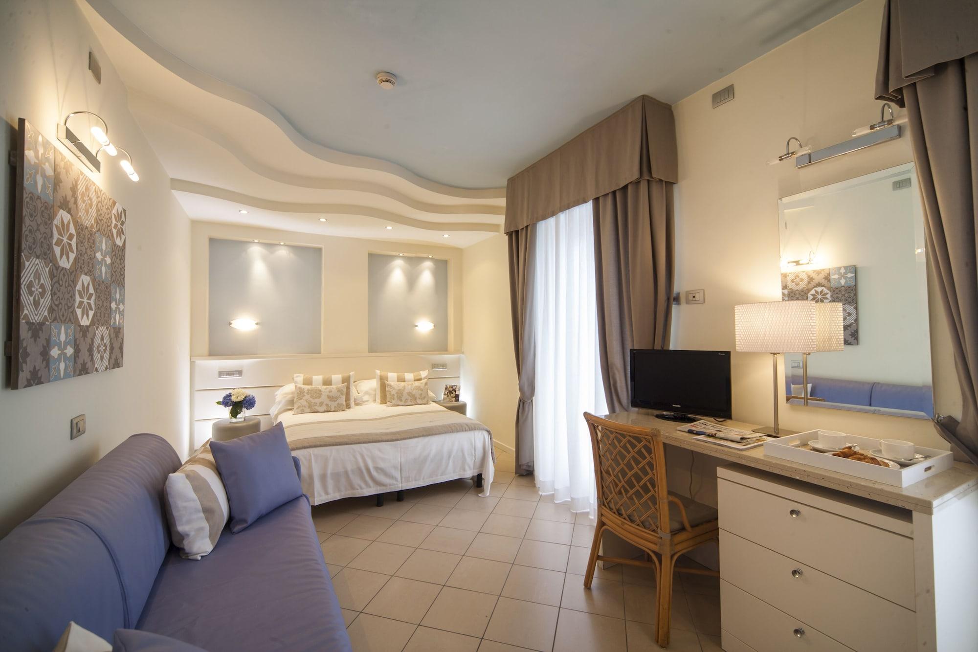 Hotel Mon Cheri リッチョーネ エクステリア 写真