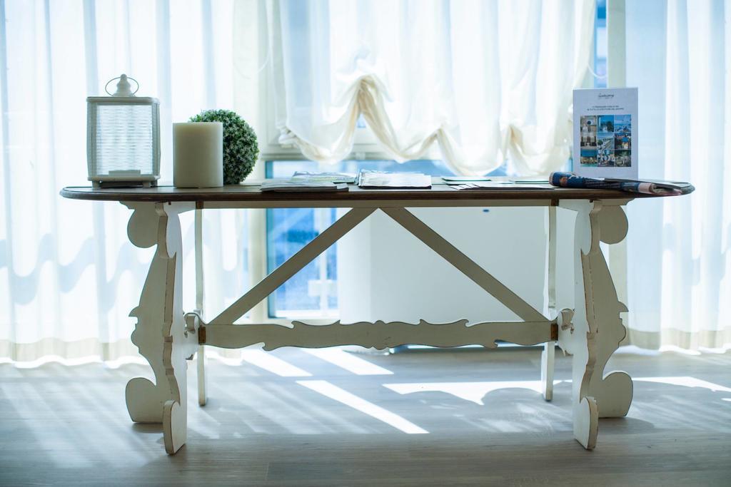 Hotel Mon Cheri リッチョーネ エクステリア 写真